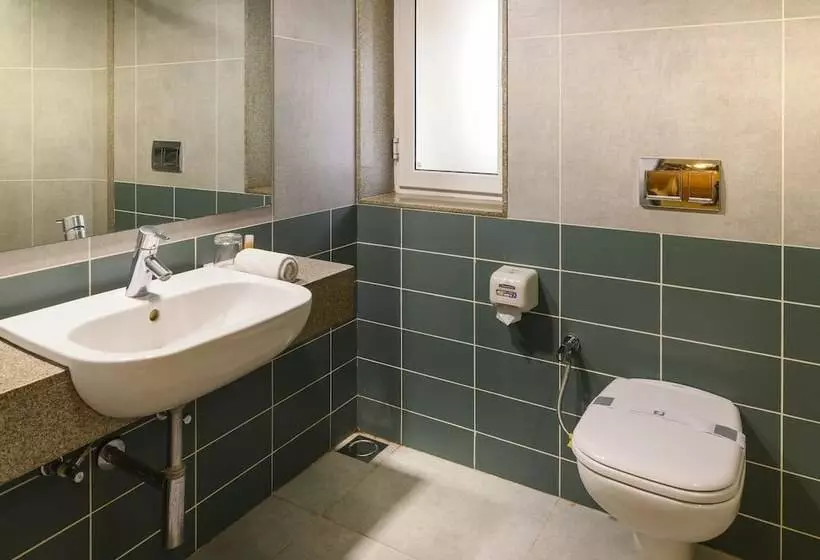 スイート, Budget Inn Bellevue