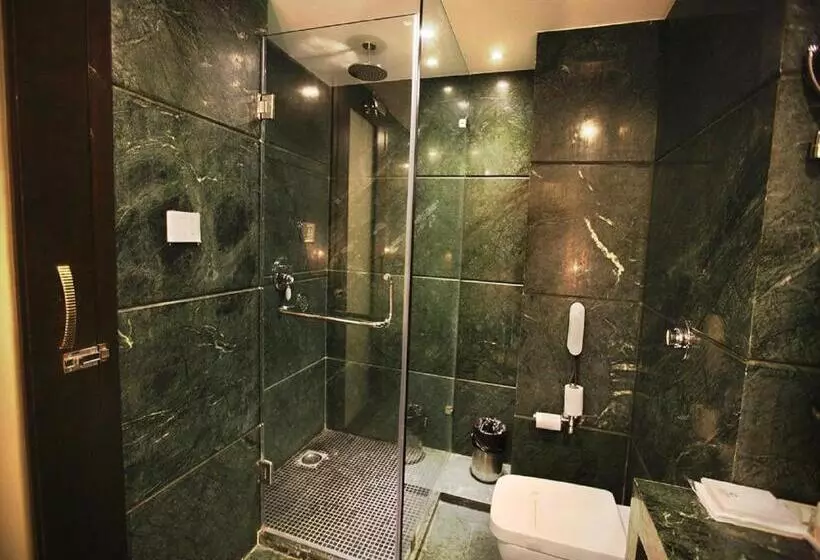 Suite Royale, Ellbee Ganga View