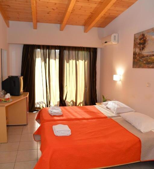 غرفة قياسية, Heleni Beach