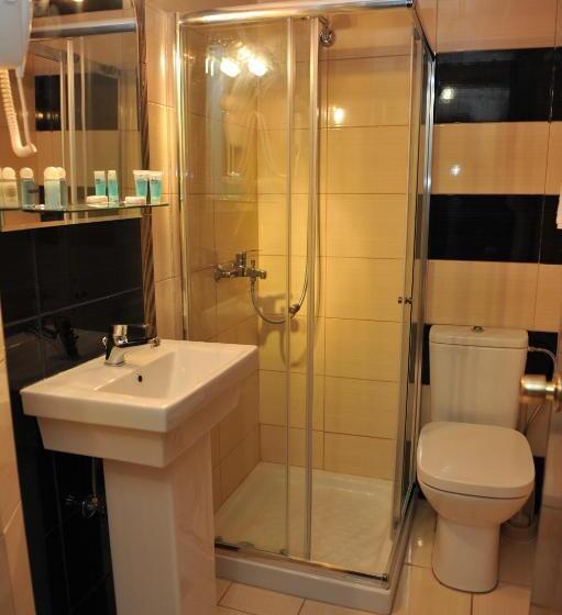 غرفة قياسية, Heleni Beach