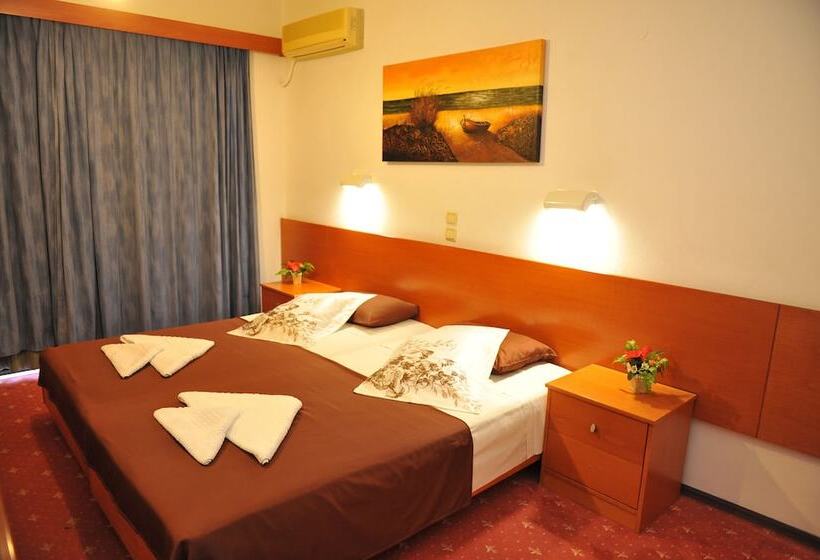 غرفة قياسية, Heleni Beach