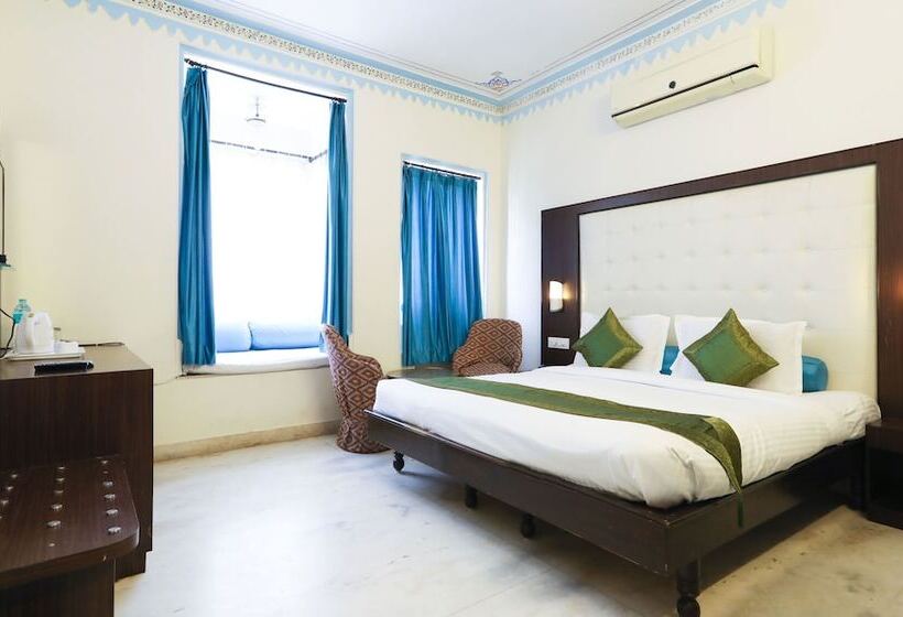 Camera Deluxe, Mandiram Palace