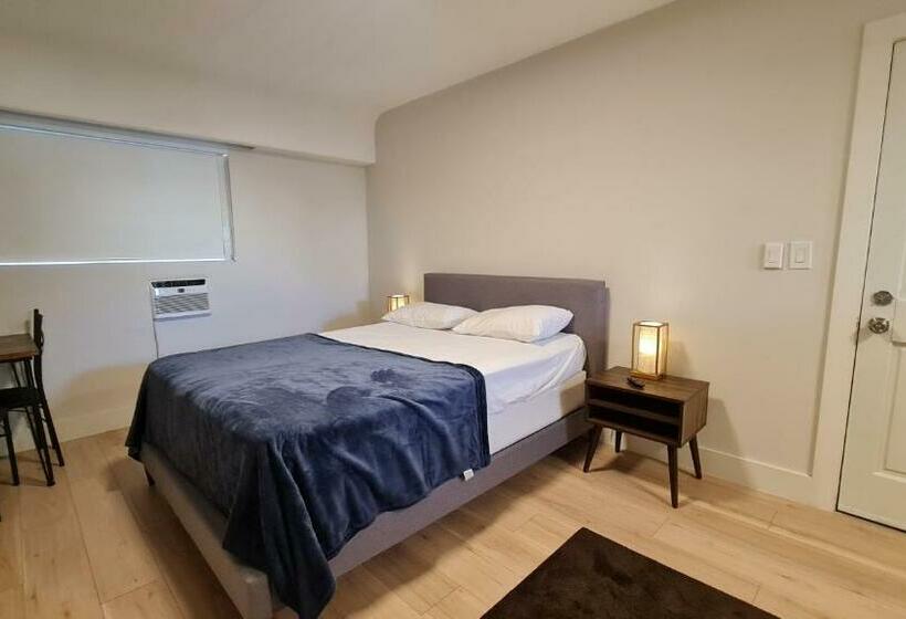 带大床的标准间, Pousada Suites