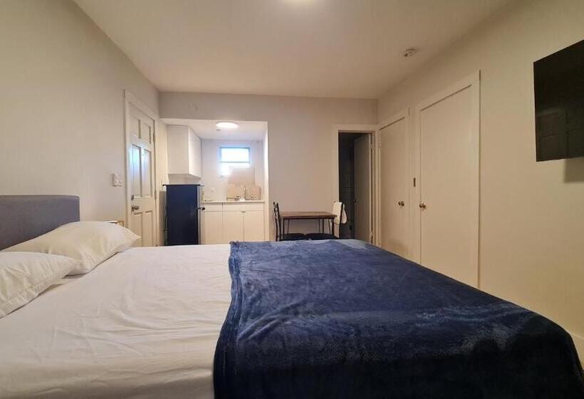 带大床的标准间, Pousada Suites