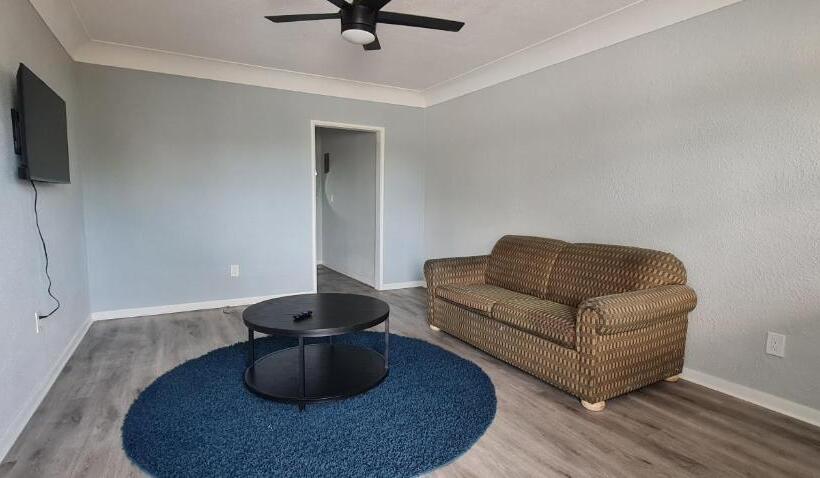 基本间, Pousada Suites