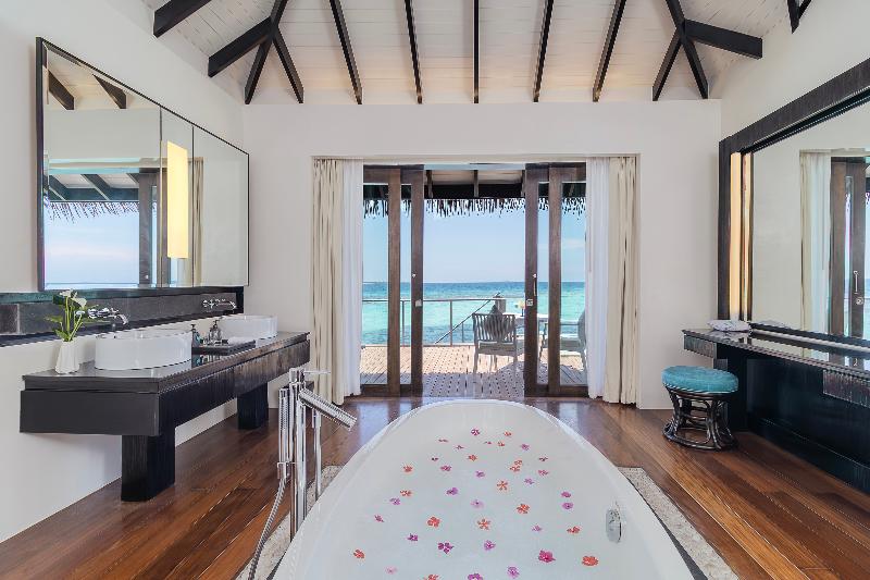 חדר דלוקס נוף לים, Pullman Phuket Arcadia Naithon Beach