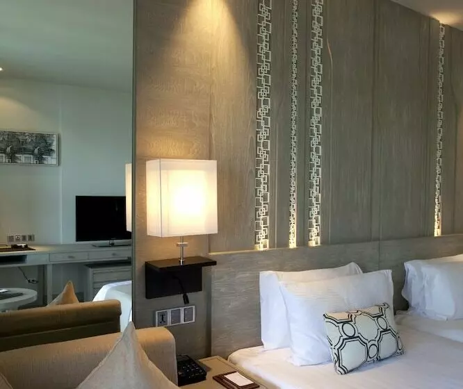 デラックスルーム, Pullman Phuket Arcadia Naithon Beach