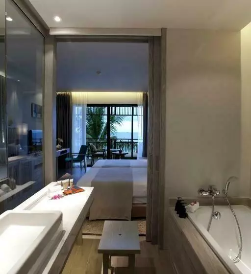 オーシャンビューデラックスルーム, Pullman Phuket Arcadia Naithon Beach