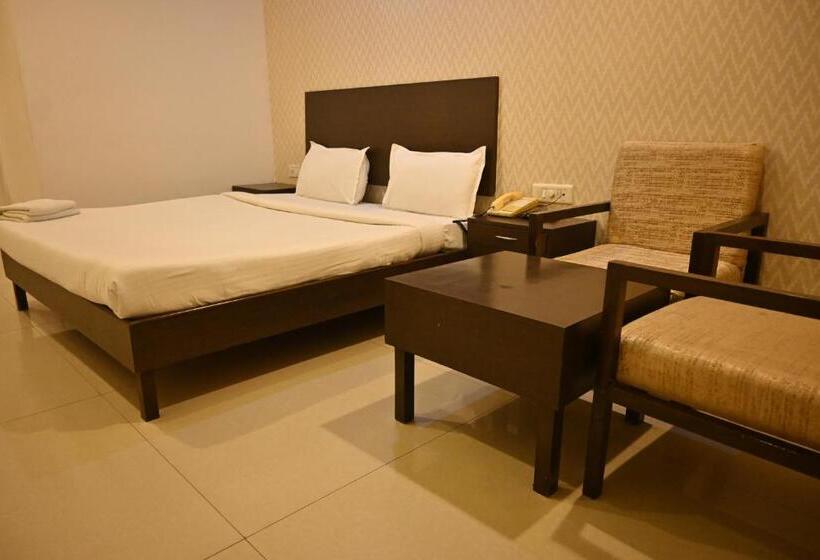 חדר סופריור, Regency Square