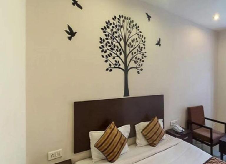 חדר סופריור, Regency Square