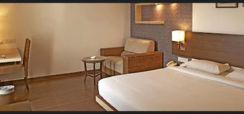 غرفة تنفيذية, Satkar Residency