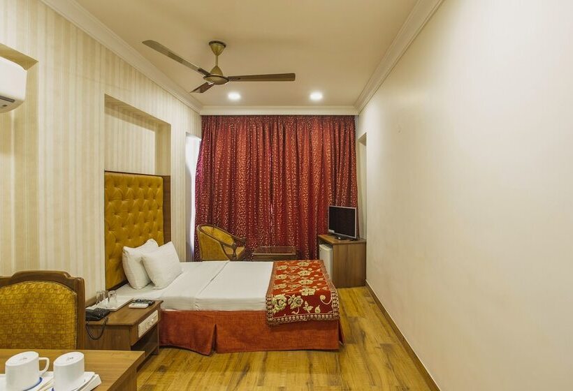 Номер Executive, The Grand Regency