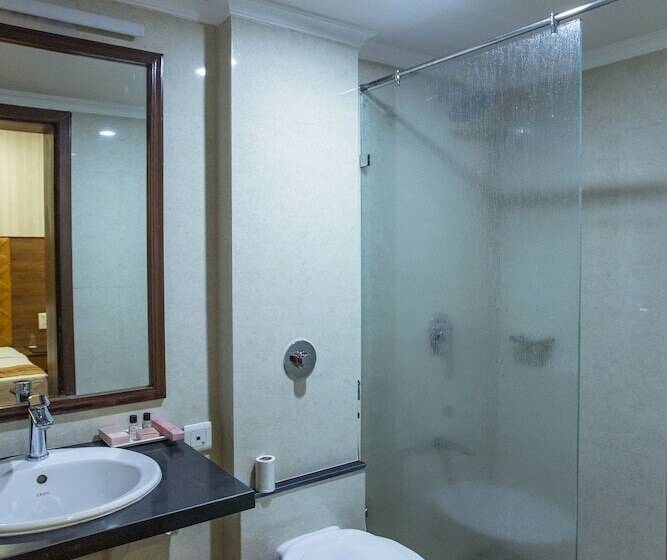 Номер Executive, The Grand Regency