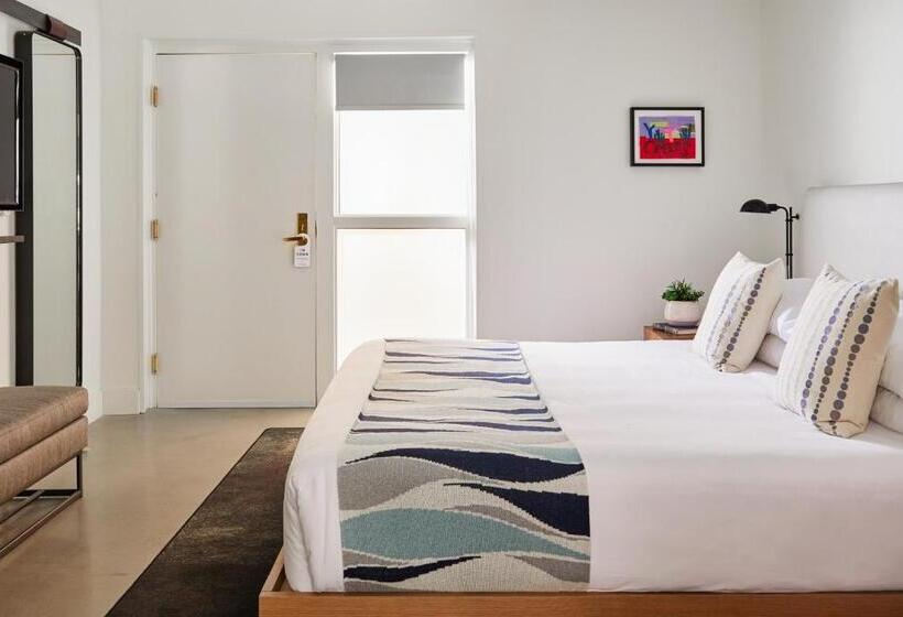 스탠다드 룸 킹사이즈 침대, Bluebird Spa City Motor Lodge