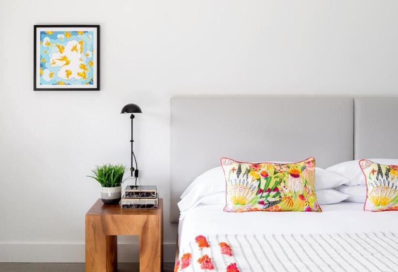 디럭스 룸 킹사이즈 침대, Bluebird Spa City Motor Lodge