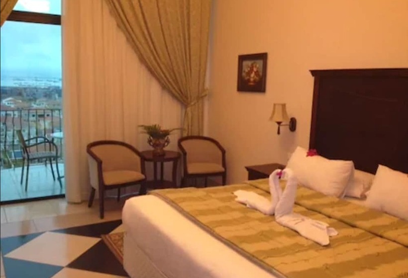 סוויטה, Atlantic Palace