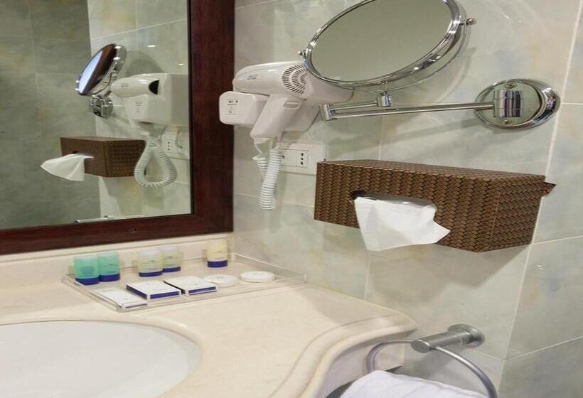 דירה משפחתית 2 חדרי שינה, Atlantic Palace