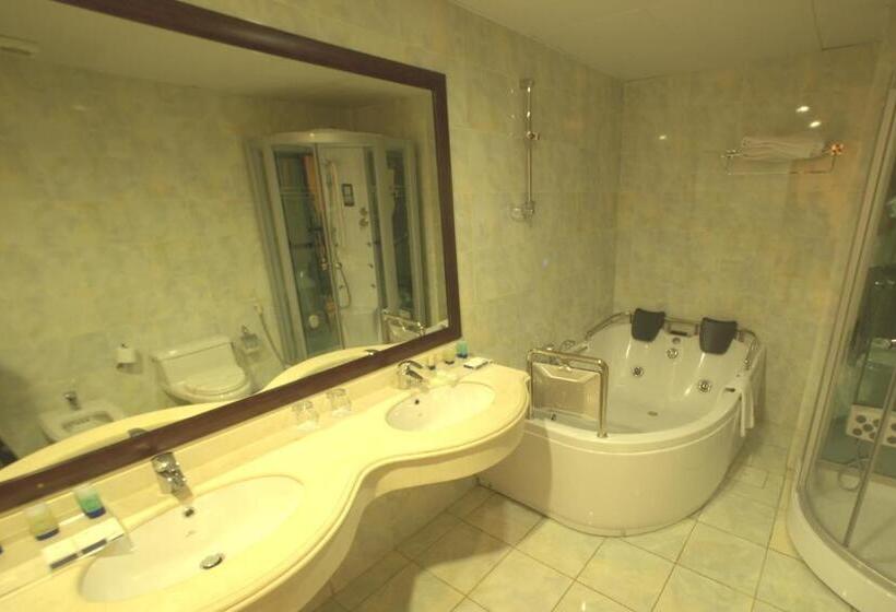 סוויטה נשיאותית, Atlantic Palace