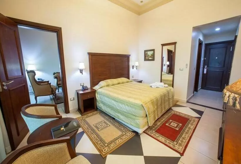 Suite, Atlantic Palace