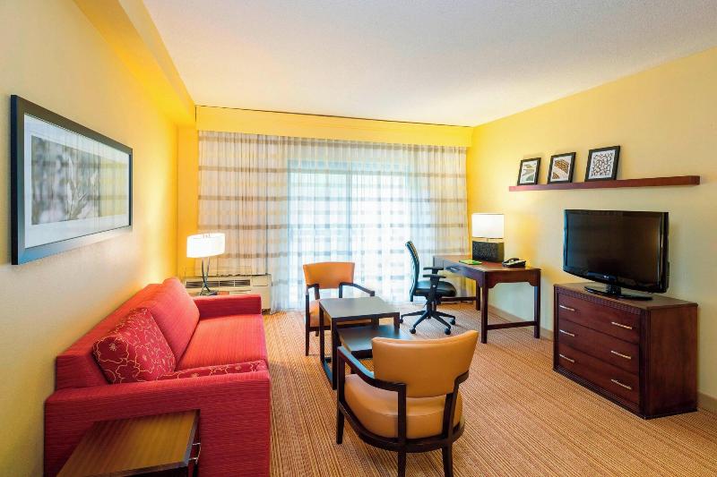 Люкс Кровать Кинг, Courtyard Wilmington Brandywine