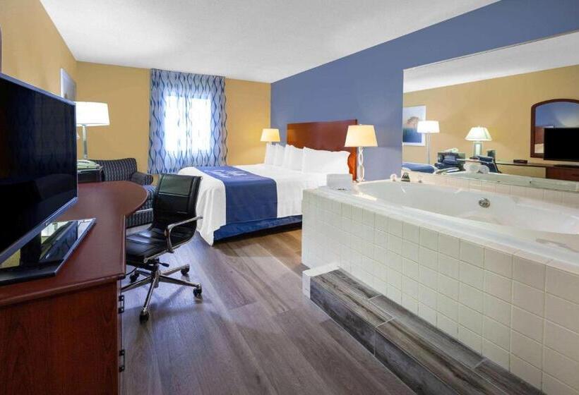 חדר סטנדרט עם מיטת קינג, Days Inn By Wyndham Milan Sandusky South