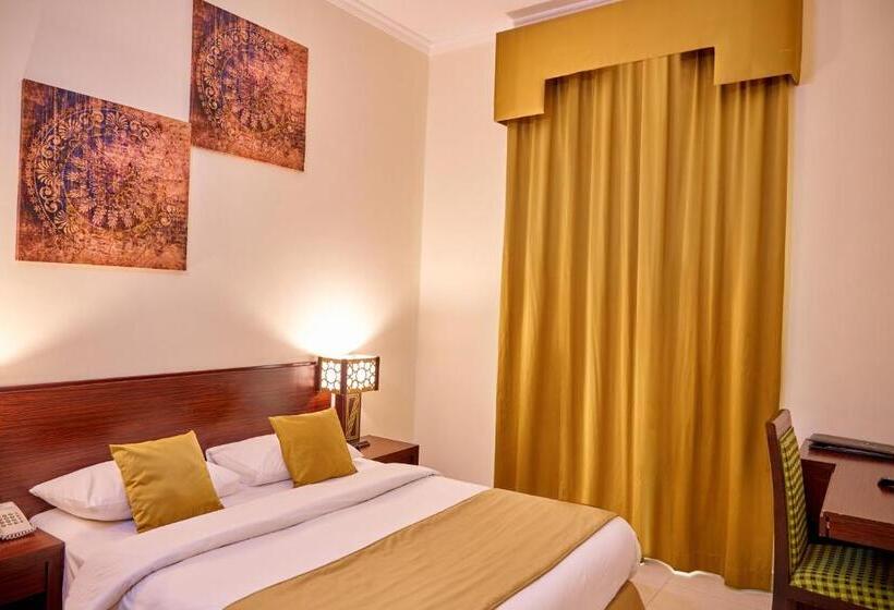 Номер Стандарт Индивидуальный, Grand Square