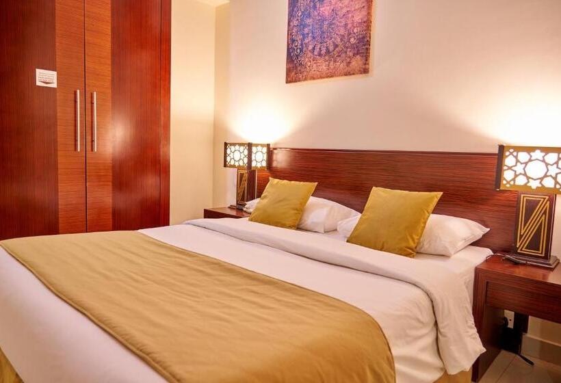 Номер Стандарт Индивидуальный, Grand Square