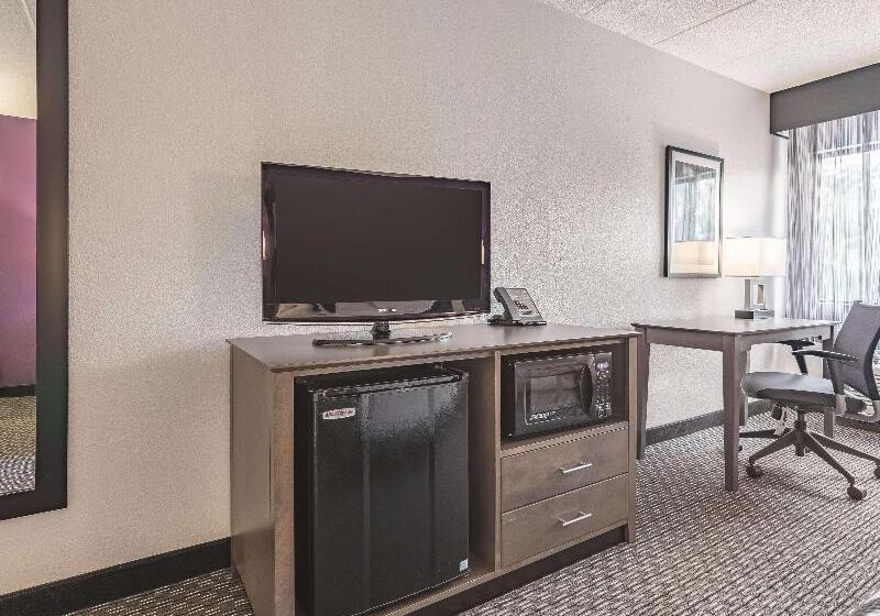 Номер Стандарт, Hampton Inn & Suites Leesburg
