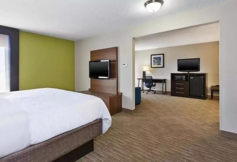 キングサイズベッドのスイートルーム, Holiday Inn Express Chillicothe East, An Ihg