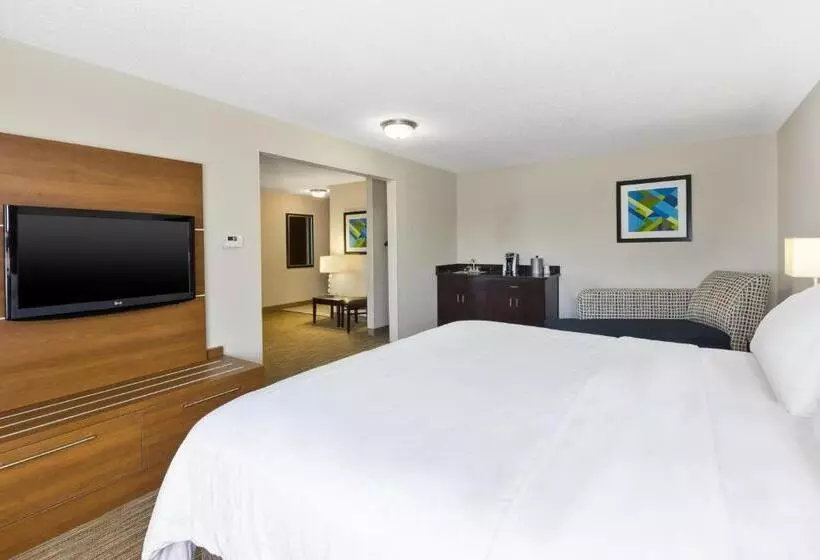 キングサイズベッドのスイートルーム, Holiday Inn Express Chillicothe East, An Ihg