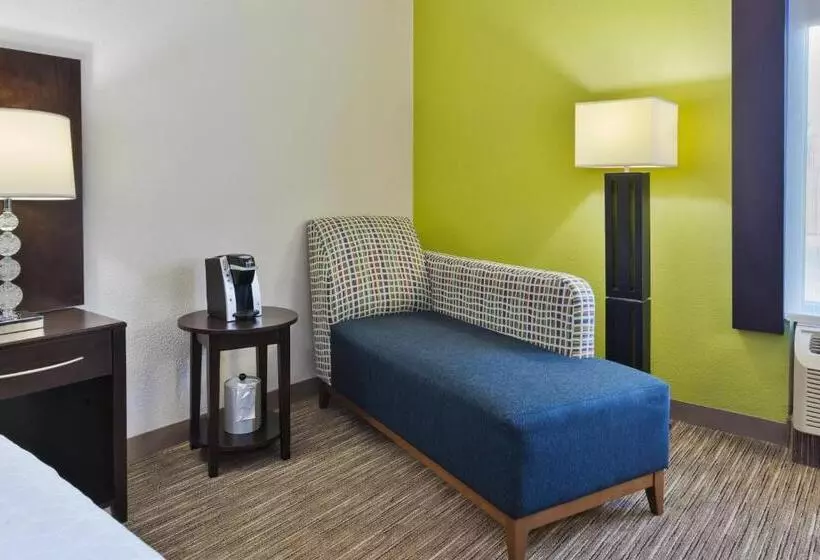 キングサイズベッドのスイートルーム, Holiday Inn Express Chillicothe East, An Ihg