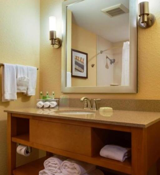 장애인을 위한 스위트, Holiday Inn Express Fort Lauderdale Airport South, An Ihg