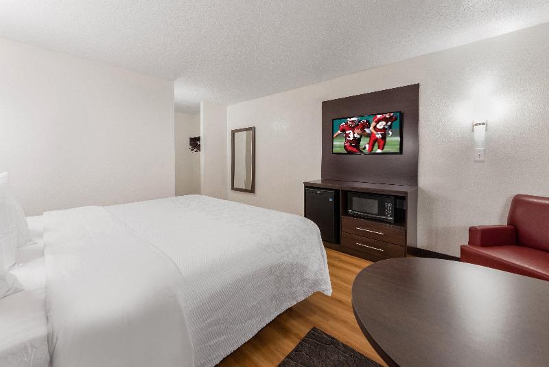 Quarto Superior Cama King, Red Roof Inn Plus+ Columbus   Worthington