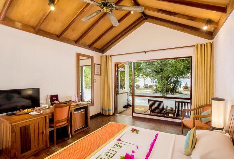 ویلای 1 خوابه, Reethi Beach Resort