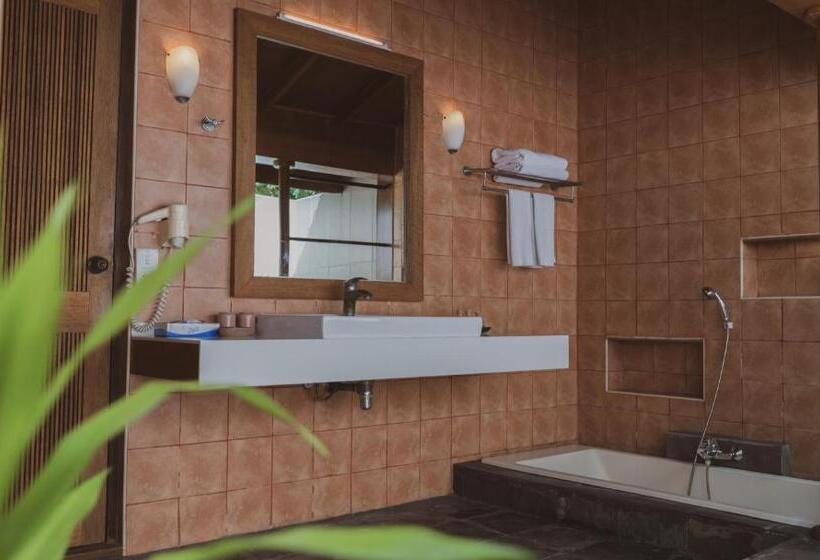 ویلای 1 خوابه, Reethi Beach Resort