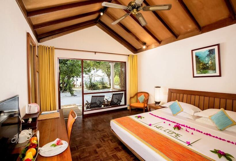 ویلای 1 خوابه, Reethi Beach Resort