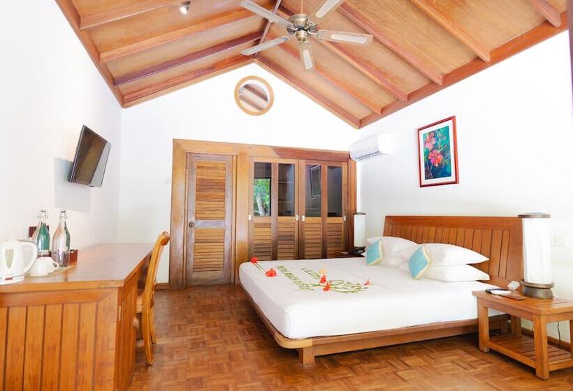 ویلای 1 خوابه, Reethi Beach Resort