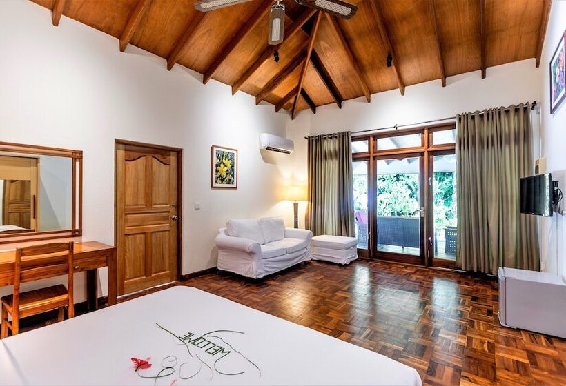 سوییت, Reethi Beach Resort