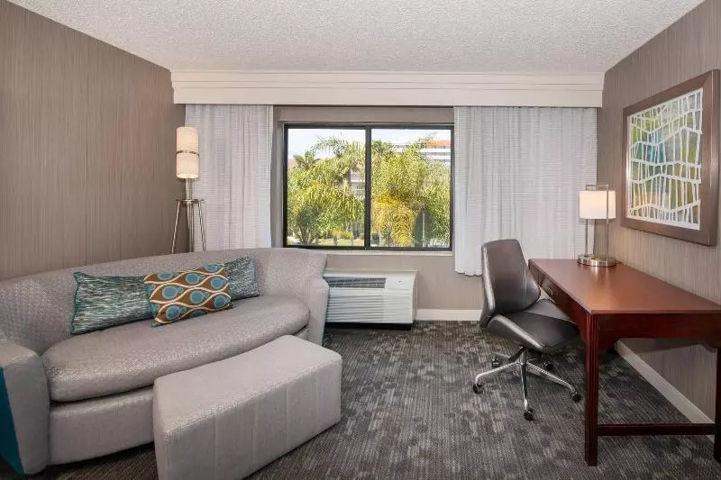 キングサイズベッドのスタンダードルーム, Courtyard By Marriott Oakland Airport