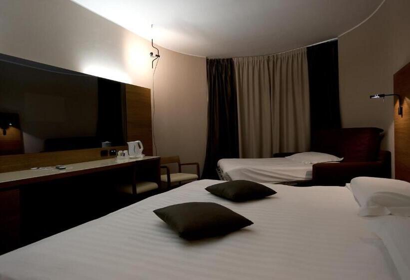 חדר משפתחתי סופריור, D120