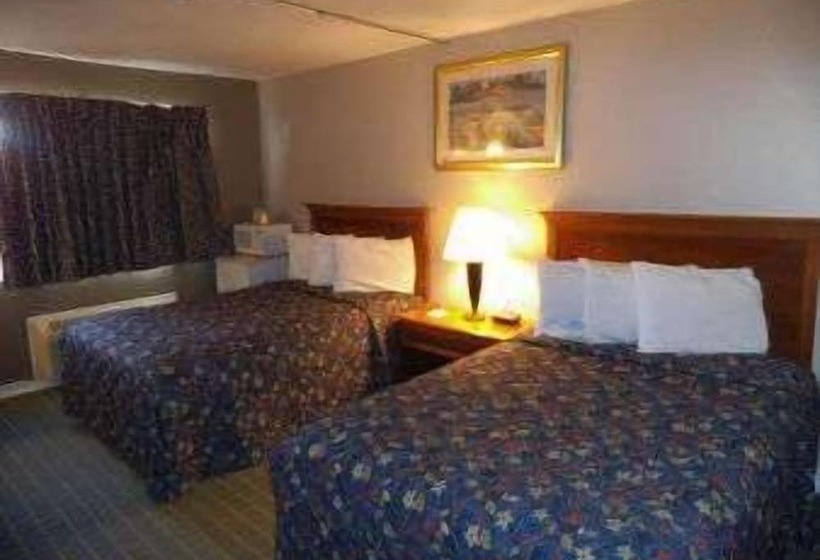 Номер Стандарт 2 Двуспальные Кровати, Days Inn By Wyndham West Branch Iowa City Area