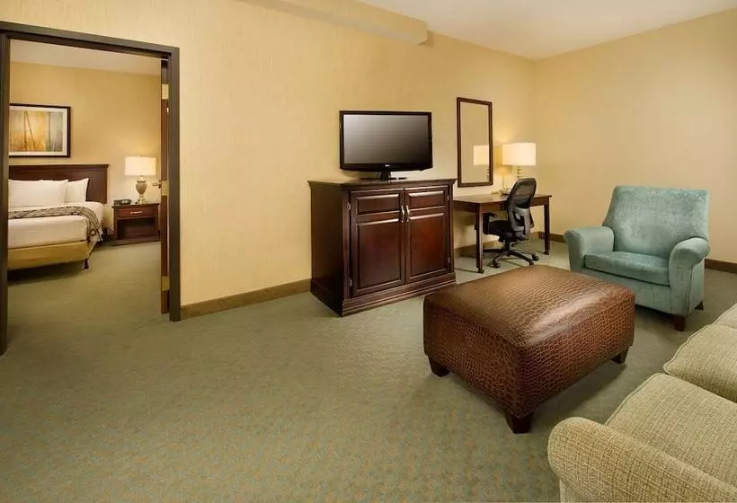 スイート, Drury Inn & Suites Jackson Ridgeland