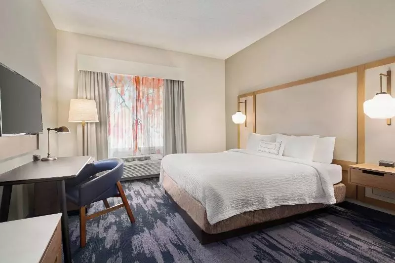 キングサイズベッドのスタンダードルーム, Fairfield Inn & Suites By Marriott Reno Sparks