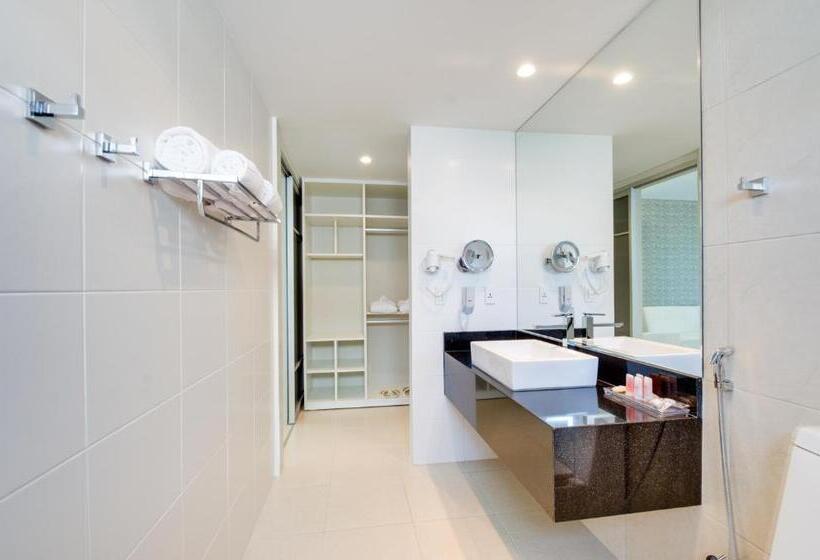 سوئیت مستر با چشمانداز دریا, Meridiano