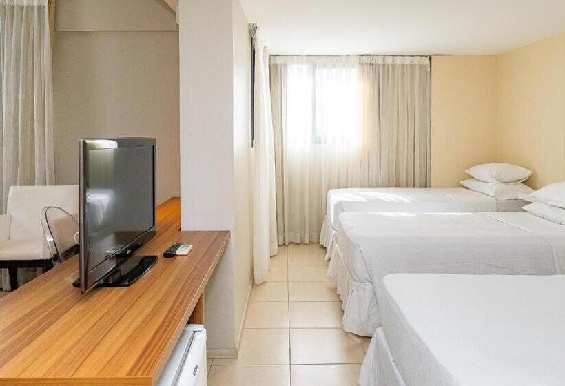 اتاق استاندارد سه نفره, Meridiano