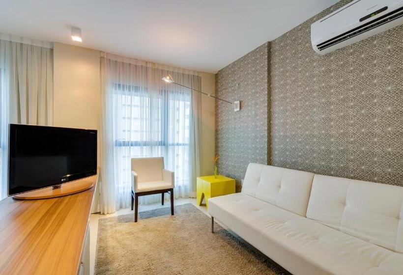 اتاق استاندارد سه نفره, Meridiano