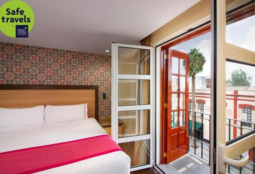 سوئیت با بالکن, Mx Garibaldi