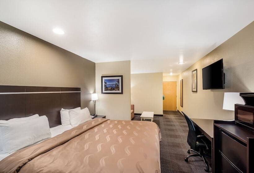 Люкс, Quality Inn & Suites Near Nas Fallon
