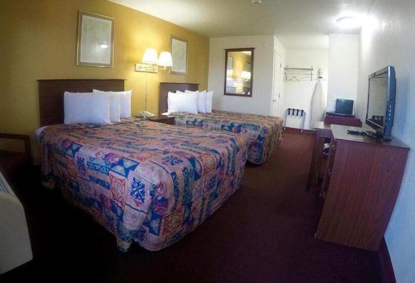 带2个双人床的标准工作室, Rodeway Inn