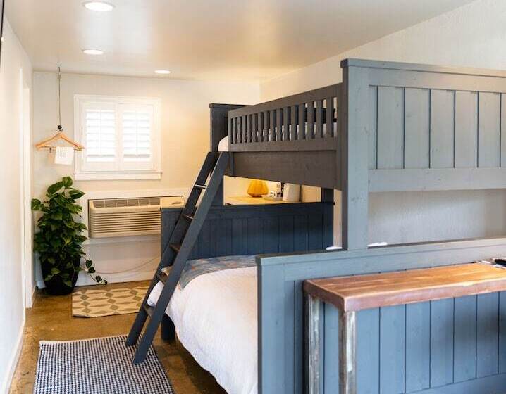 غرفة قياسية, The Hotel Palms